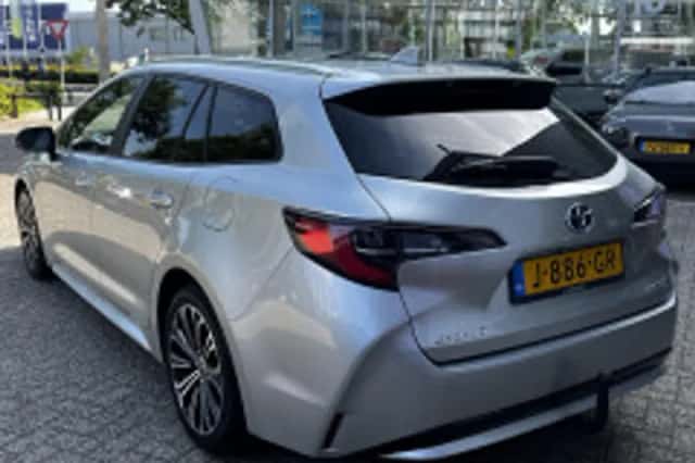 Toyota Corolla (2020) thumbnail 3