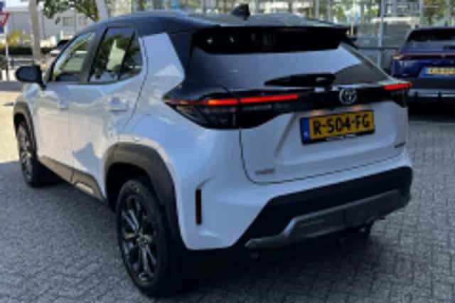 Toyota Yaris Cross (2022) thumbnail 3