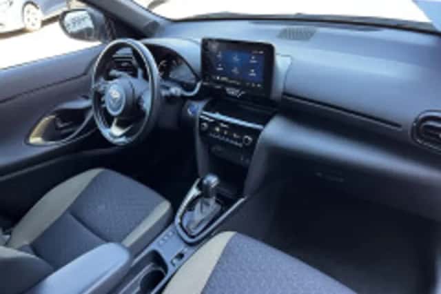 Toyota Yaris Cross (2022) thumbnail 4