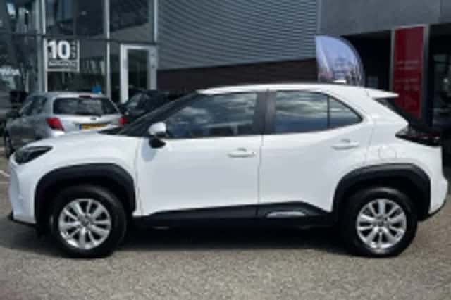 Toyota Yaris Cross (2025) thumbnail 5