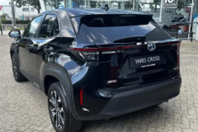 Toyota Yaris Cross (2022) thumbnail 3