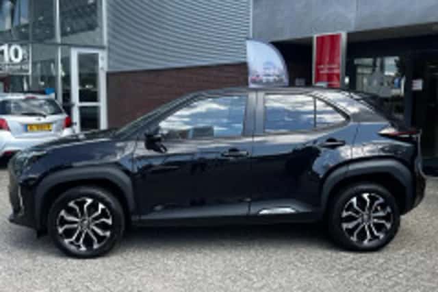 Toyota Yaris Cross (2022) thumbnail 5