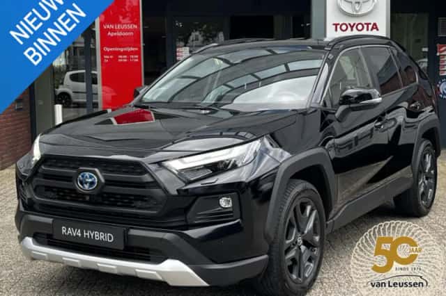 Toyota RAV4 (2022) thumbnail 1