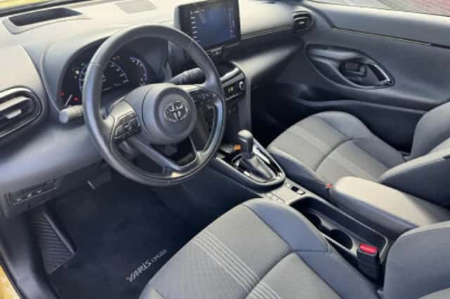 Toyota Yaris Cross (2022) thumbnail 2