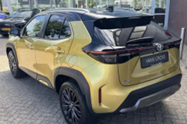 Toyota Yaris Cross (2022) thumbnail 3