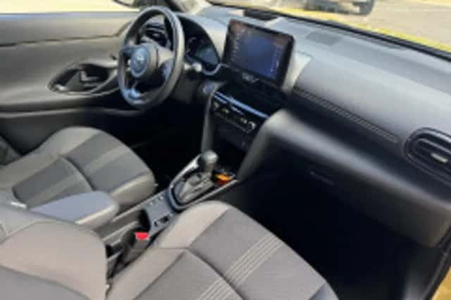 Toyota Yaris Cross (2022) thumbnail 4
