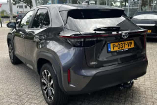 Toyota Yaris Cross (2022) thumbnail 3
