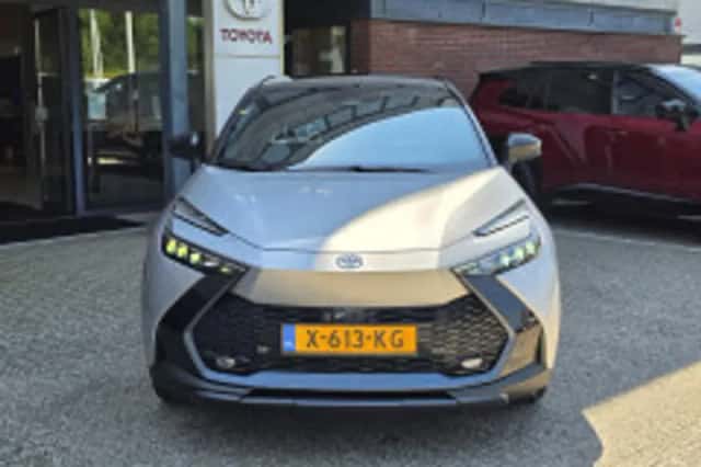 Toyota C hr (2024) thumbnail 3