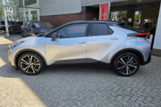 Toyota C hr (2024) thumbnail 6