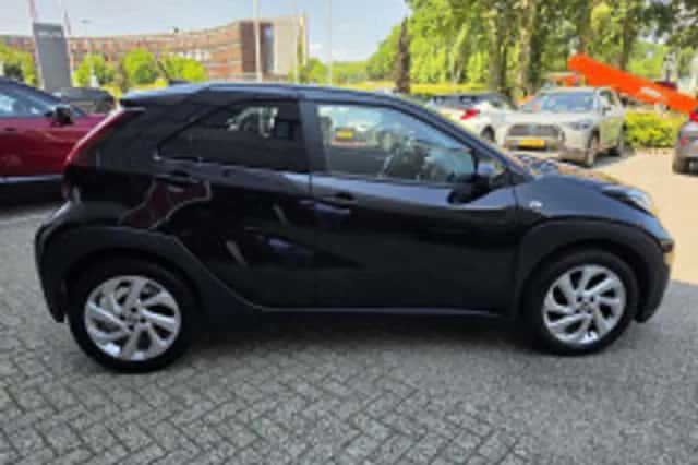 Toyota Aygo (2022) thumbnail 5