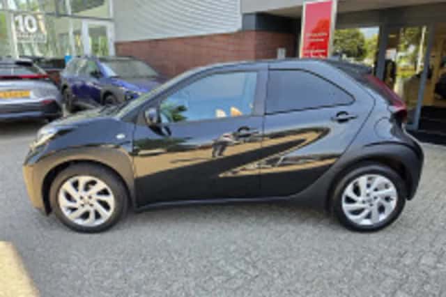 Toyota Aygo (2022) thumbnail 6