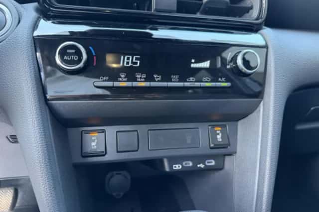 Toyota Yaris Cross (2025) thumbnail 2