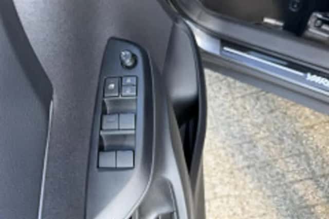 Toyota Yaris Cross (2025) thumbnail 6