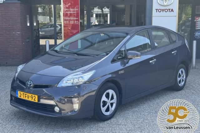 Toyota Prius (2013) thumbnail 1