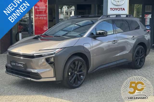 Toyota bZ4X (2026) thumbnail 1