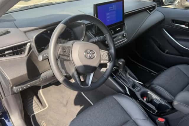 Toyota Corolla (2025) thumbnail 2