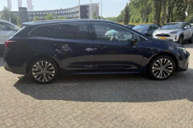 Toyota Corolla (2025) thumbnail 6