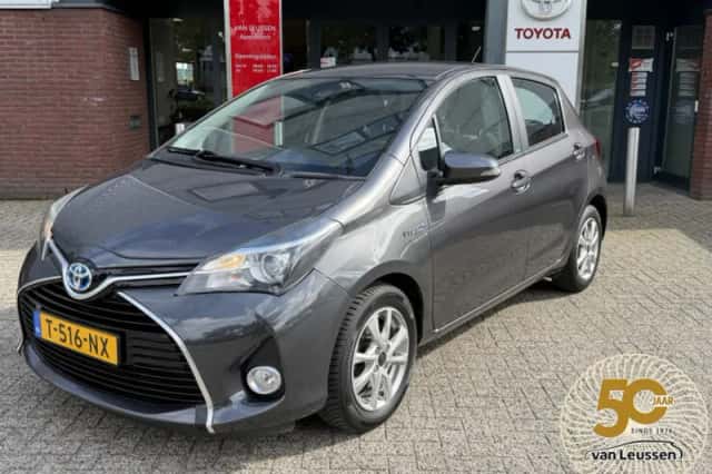 Toyota Yaris (2016) thumbnail 1