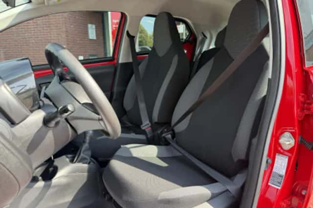Toyota Aygo (2019) thumbnail 2