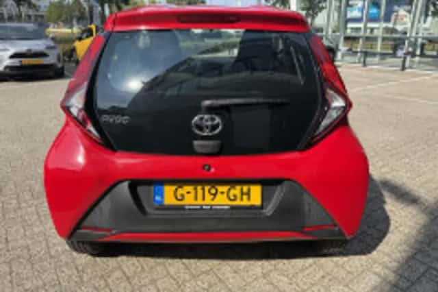 Toyota Aygo (2019) thumbnail 3