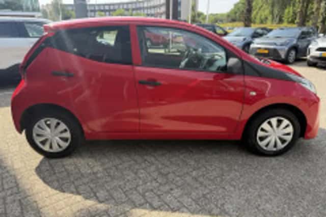 Toyota Aygo (2019) thumbnail 4