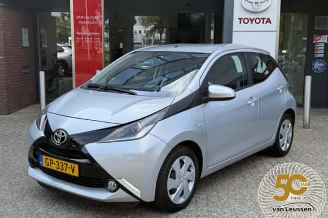 Toyota Aygo (2015) thumbnail 1