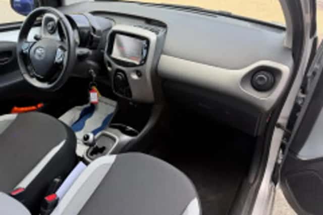 Toyota Aygo (2015) thumbnail 6
