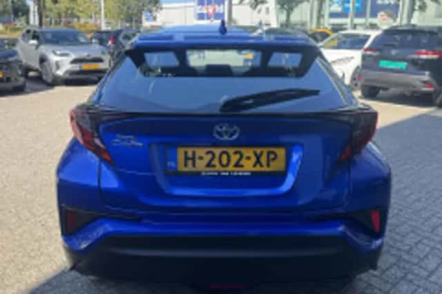 Toyota C hr (2020) thumbnail 4