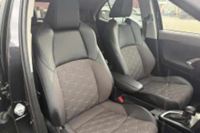 Toyota Yaris Cross (2024) thumbnail 4