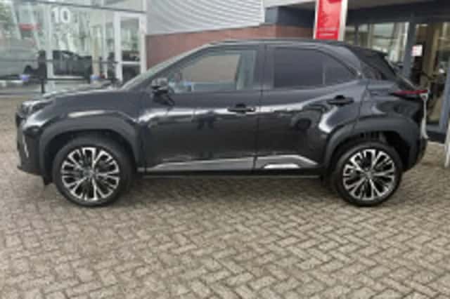 Toyota Yaris Cross (2024) thumbnail 5