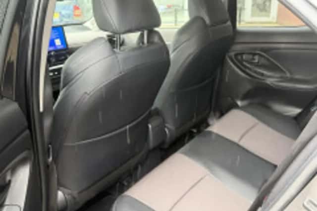 Toyota Yaris Cross (2024) thumbnail 6
