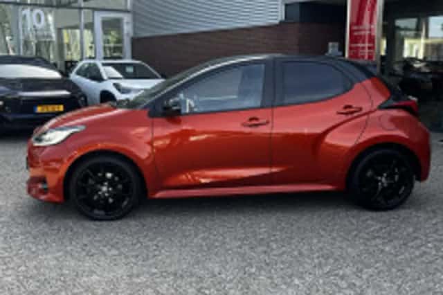 Toyota Yaris (2023) thumbnail 5