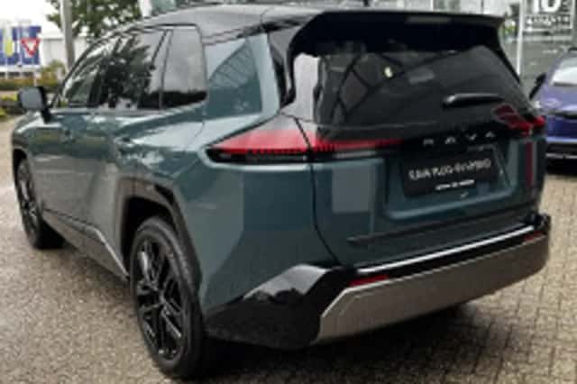 Toyota RAV4 (2026) thumbnail 3