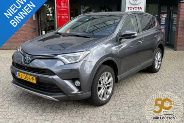 Toyota RAV4 (2017) thumbnail 1