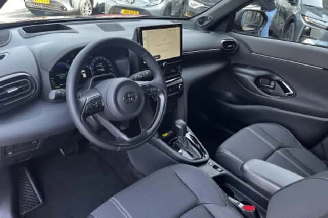 Toyota Yaris Cross (2026) thumbnail 2
