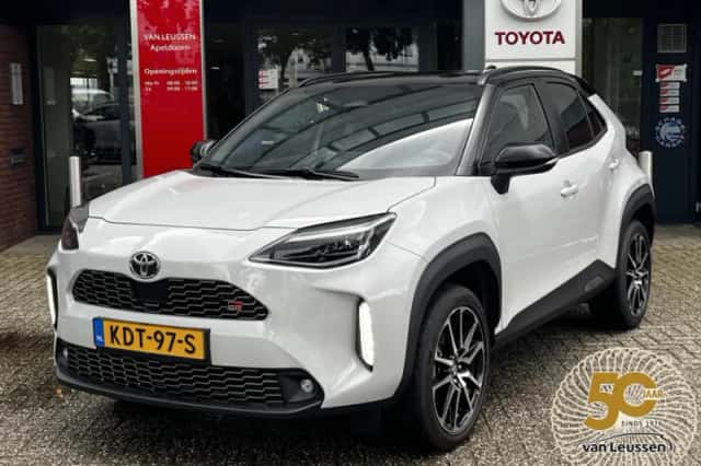 Toyota Yaris Cross (2025) thumbnail 1