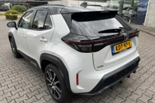 Toyota Yaris Cross (2025) thumbnail 3