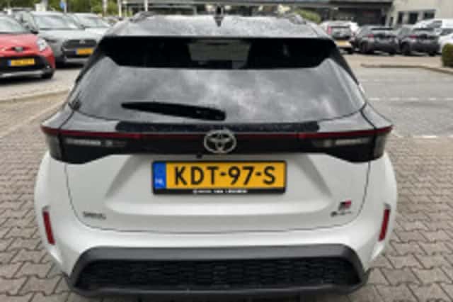 Toyota Yaris Cross (2025) thumbnail 4