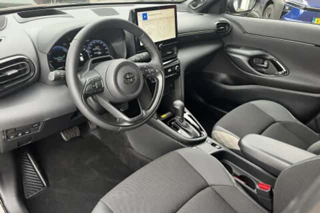 Toyota Yaris Cross (2026) thumbnail 2