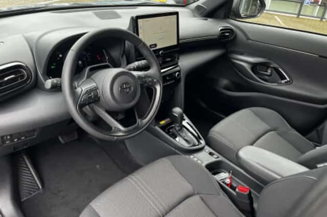 Toyota Yaris Cross (2026) thumbnail 2