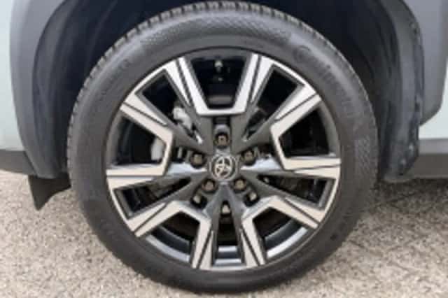 Toyota Yaris Cross (2024) thumbnail 5