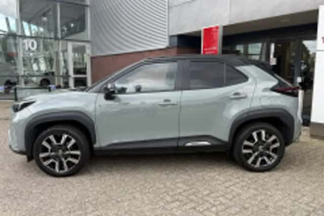 Toyota Yaris Cross (2024) thumbnail 6
