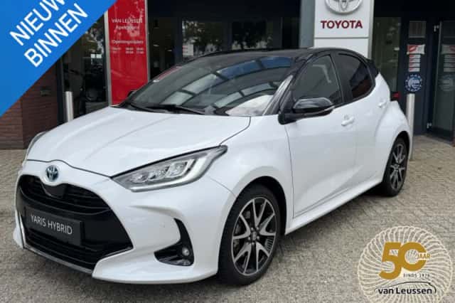 Toyota Yaris (2021) thumbnail 1