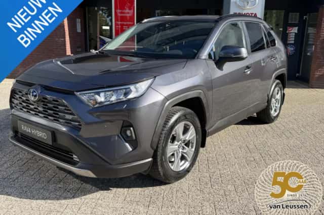 Toyota RAV4 (2024) thumbnail 1