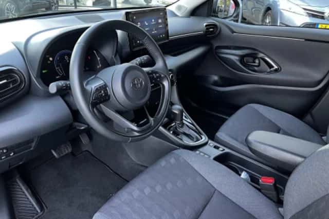 Toyota Yaris (2026) thumbnail 2