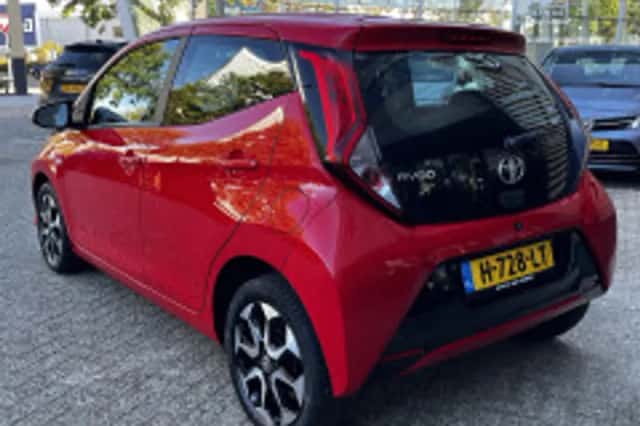 Toyota Aygo (2018) thumbnail 3
