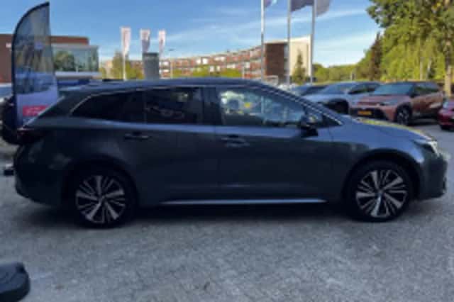 Toyota Corolla (2025) thumbnail 6