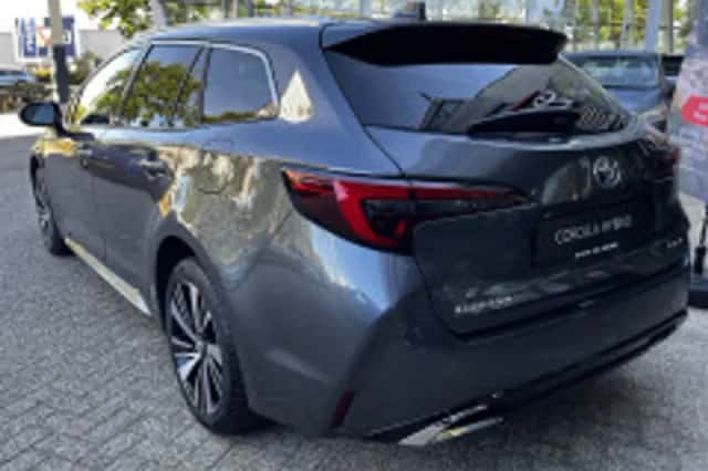 Toyota Corolla (2025) thumbnail 3