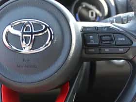 Toyota Yaris (2021) thumbnail 16