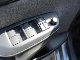 Toyota Yaris (2021) thumbnail 18